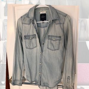 Slim Fit Acid Wash chambray button-up